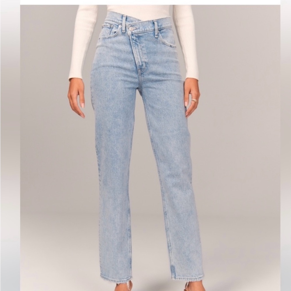 Abercrombie Ultra High Rise 90s Straight Curve love Jeans